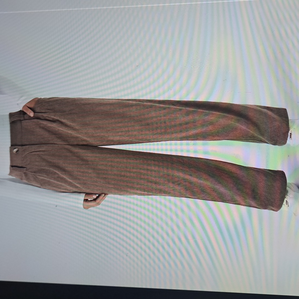 SMALL. ( PETITE).  HALARA CORDUROY PLICATED CASUAL PANTS